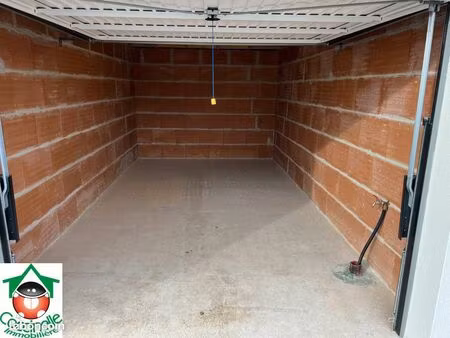 parking/box 1 pièce 15 m²