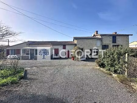 vente longère et corps de ferme à thouars (79100) : à vendre / 160m² thouars