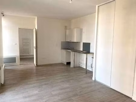 location appartement 2 pièces à avranches (50300) : à louer 2 pièces / 43m² avranches