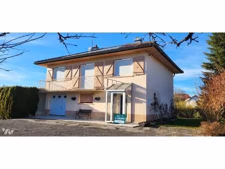 vente maison à levier (25270) : à vendre / 91m² levier