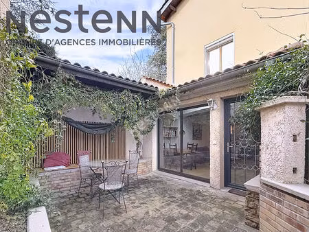 maison de ville type 3bis - métro cuire - terrasse - rénovée avec cachet de l'ancien