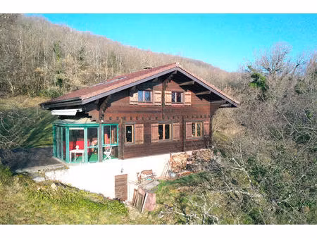 chalet 87 m² (124 m² utile) sur 2000 m² de terrain