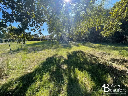 vente terrain à saint-hilaire-de-riez (85270) : à vendre / 1251m² saint-hilaire-de-riez