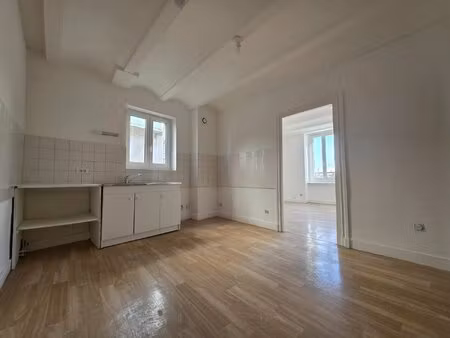 appartement t2 - 2ème étage