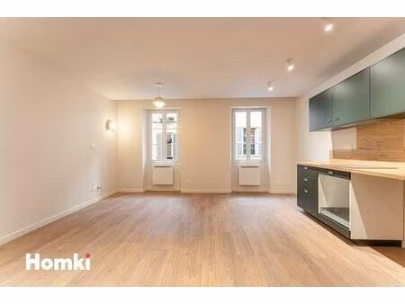 t2 rénové de 36 m² au 1er étage