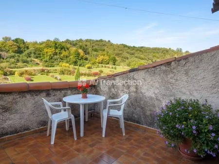 montferrat : appartement atypique de 4 pièces  avec terrasse