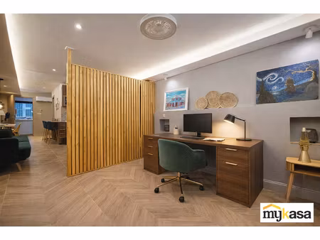 local professionnel rénové à neuf centre-ville de martigues