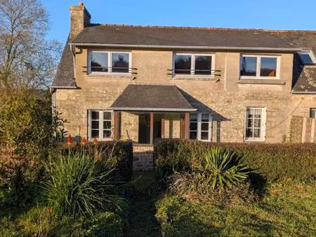 maison dans un petit village proche de toutes commodités