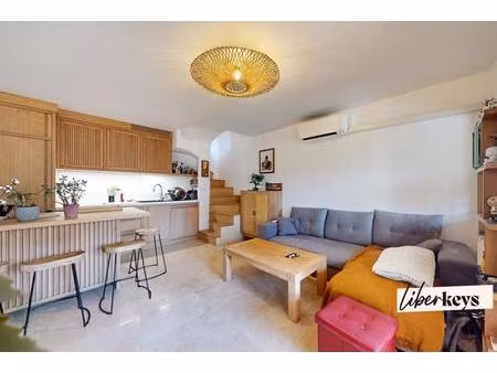 maison de ville - 2 pièces - proche du centre ville de sainte maxime