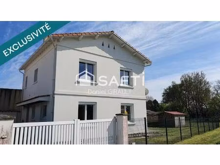 maison de 109 m² sur un terrain de 303 m² offre un cadre calme à quelques pas du centre-vi