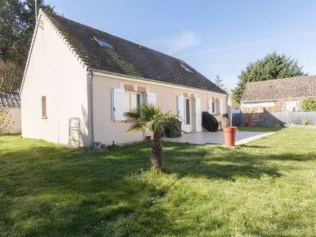 maison individuelle de 7 pièces  proche du centre bourg