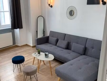 30. gard. nîmes. magnifique appartement entièrement rénové de 64 m² au coeur de l'écusson