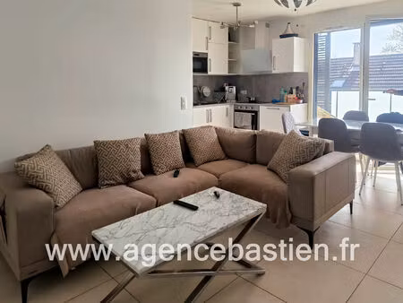 location appartement 3 pièces 61 m² à divonne-les-bains (01220)