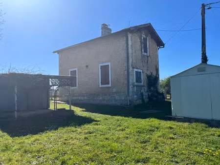 vente maison 4 pièces 72 m² à coutras (33230)  60 480 €