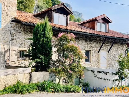 logement en duplex dans le centre du village