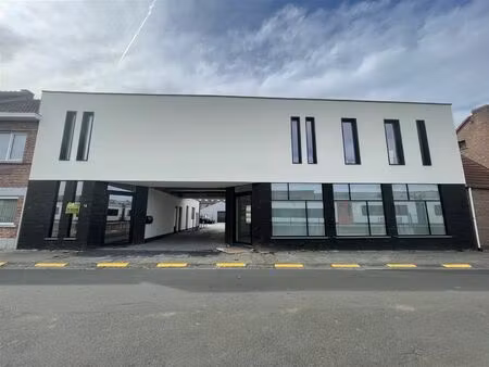commercieel te huur in lebbeke met 3 slaapkamers