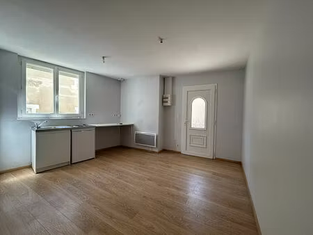 appartement 1 pièces 32 m² à louer civray 86400 ? | era immobilier