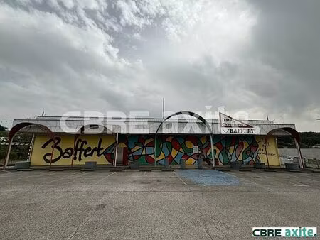 location commerce ruy 1 444 m²