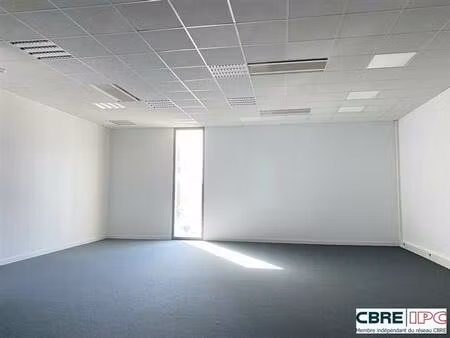 location bureau bayonne 131 m²