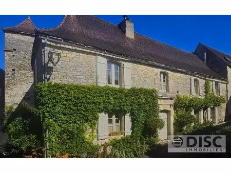 magnifique maison de maître avec jardin  piscine et cour intérieure dans un charmant villa