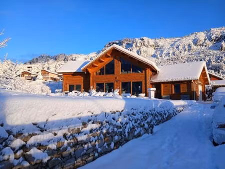 vente maison 4 pièces 122 m² caille (06750)