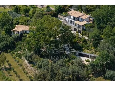 exceptional estate comprising three residences near the village with id 2786184778