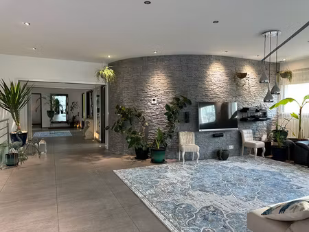 maison d'architecte 8 pieces - 310m² - piscine - grand terrain de 2330m² - garage 62m²