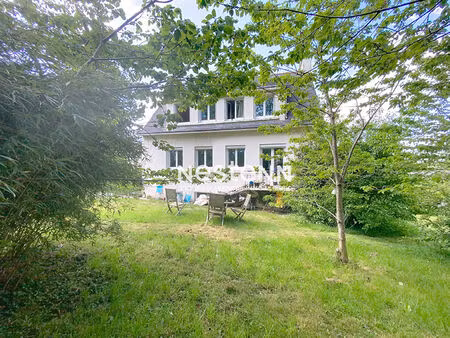 dans la campagne de saint thurien  maison de 120m² avec 4 chambres