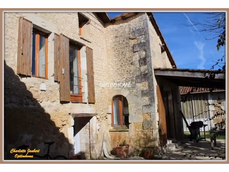 vente maison 5 pièces 110 m² à montmoreau (16190)  189 000 €
