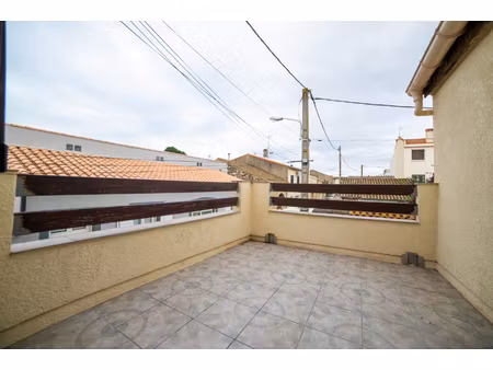 a louer t2 mezzanine avec terrasse sigean