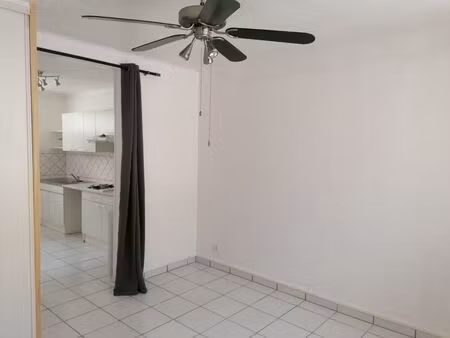 studio a louer port la nouvelle