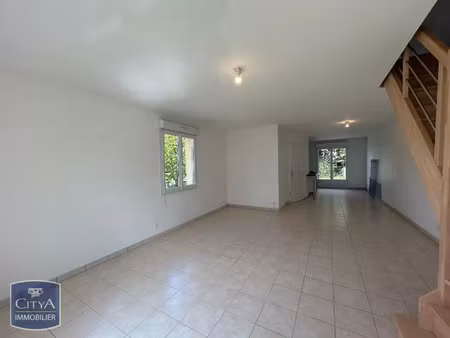 appartement à louer 3 pièces 81.53 m² - saint-calais-du-désert (53) - 525€