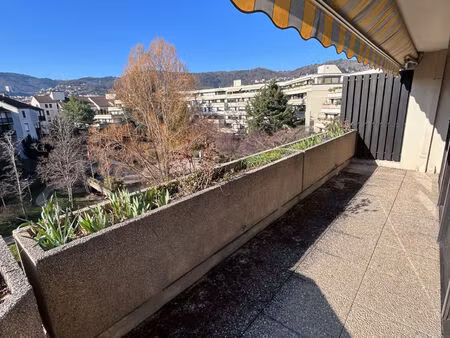 location appartement 3 pièces 61 m² à chamalières (63400)