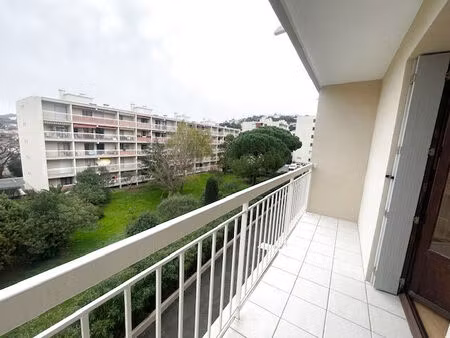 location appartement 2 pièces 47 m² à saint-raphaël (83700)