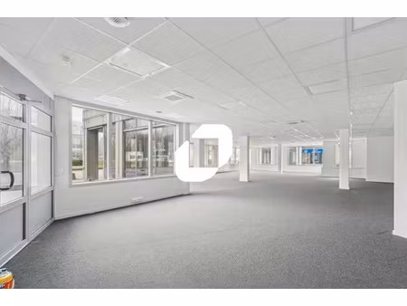 location bureau villepinte 93420