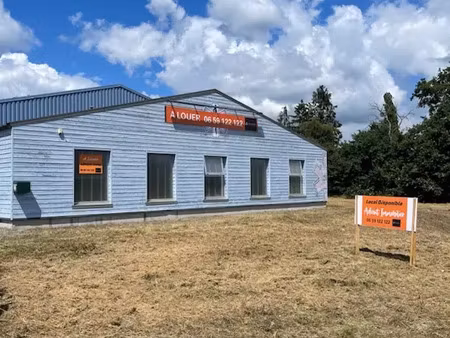 local d'activite ou commercial situe a 5 min de la gare de s