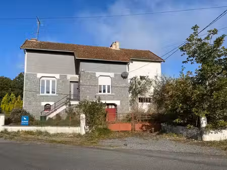 maison en pierre de 3 pièces principales