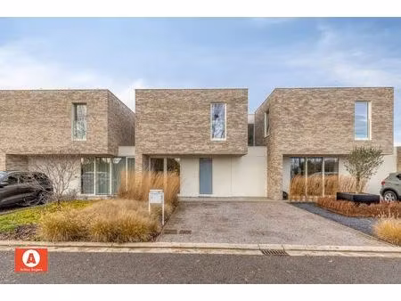 recente & energiezuinige gezinswoning met 4 slaapkamers