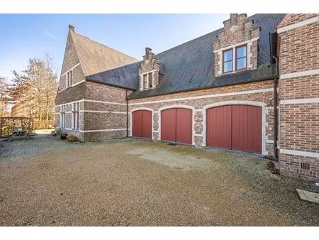 first sale: vr 27/3 (16.00-20.00) & za 28/3 (9.00 - 17.00)