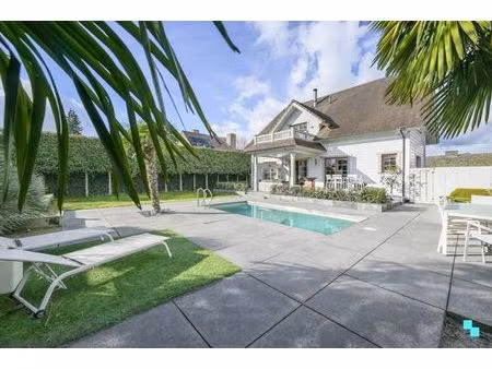 kwalitatieve villa met zwembad