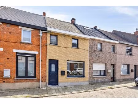 instapklare rijwoning met 2 slaapkamers en terras