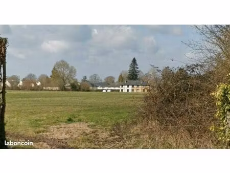 terrain 786 m² moyaux