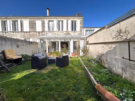 rochefort maison d'environ 207m² avec jardin