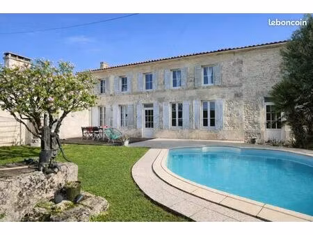 maison 5 pièces 240 m²