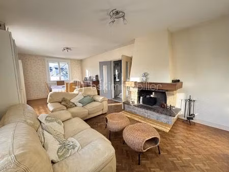 pavillon de 101 34 m² à semoy