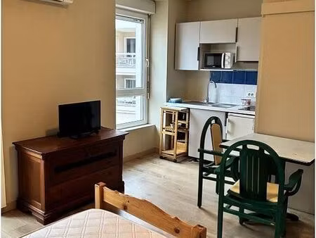 studio 1 pièce 20 m²