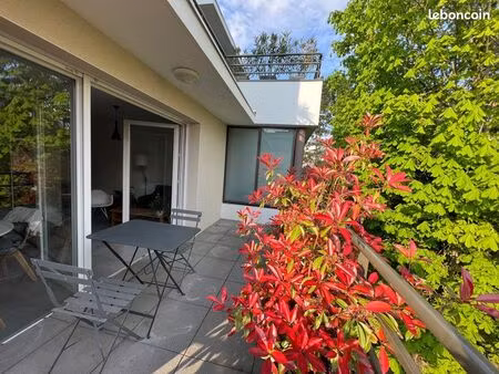 apparemment meublé t2 champagne au mont d’or