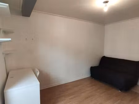 beau studio dans le 20è paris