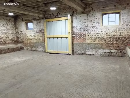 local de stockage 48 m²