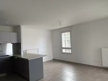meublé 63m² bourg saint sébastien sur loire